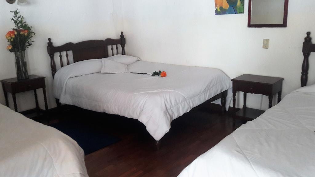 Hotel Europa Alausi Ngoại thất bức ảnh