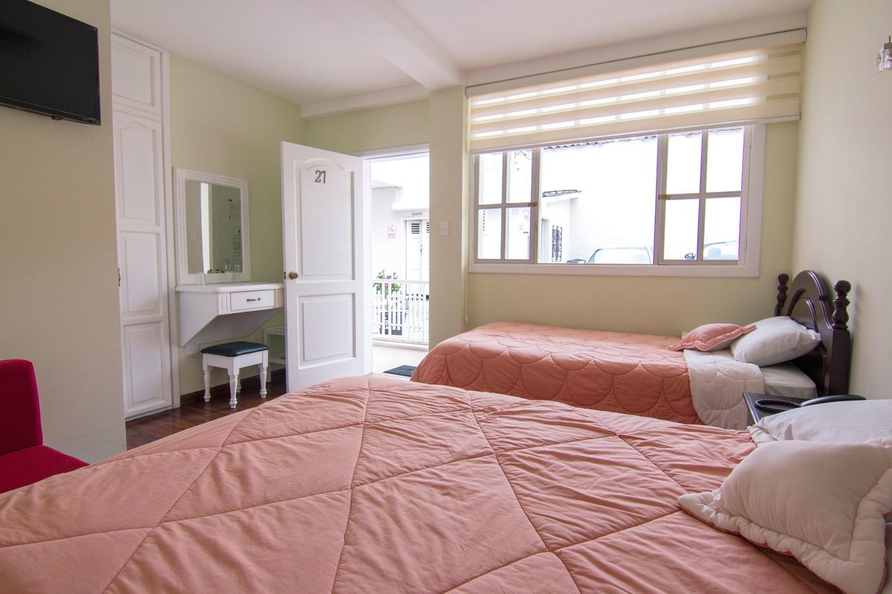 Hotel Europa Alausi Ngoại thất bức ảnh