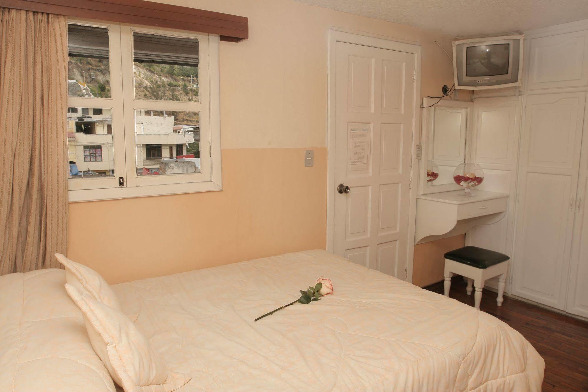 Hotel Europa Alausi Ngoại thất bức ảnh
